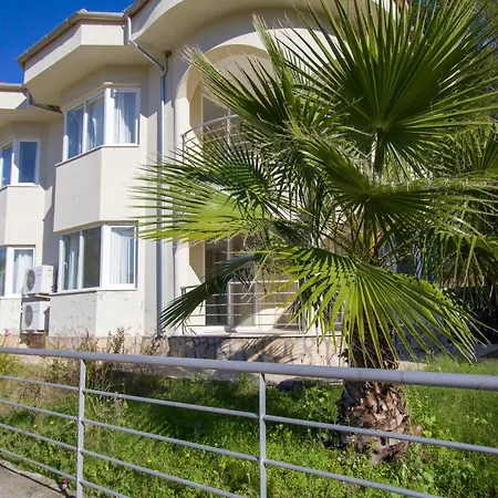 Villa Infinity Lake Side