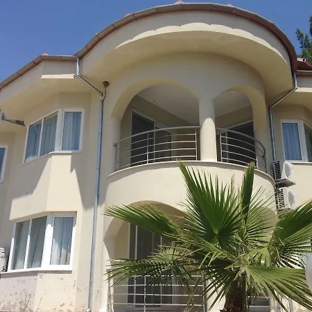 فيلة Infinity Lake Side