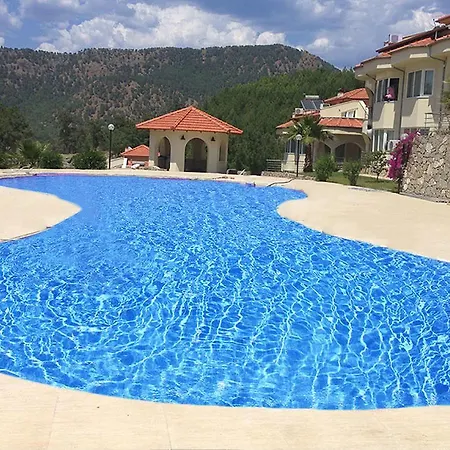 Infinity Lake Side *